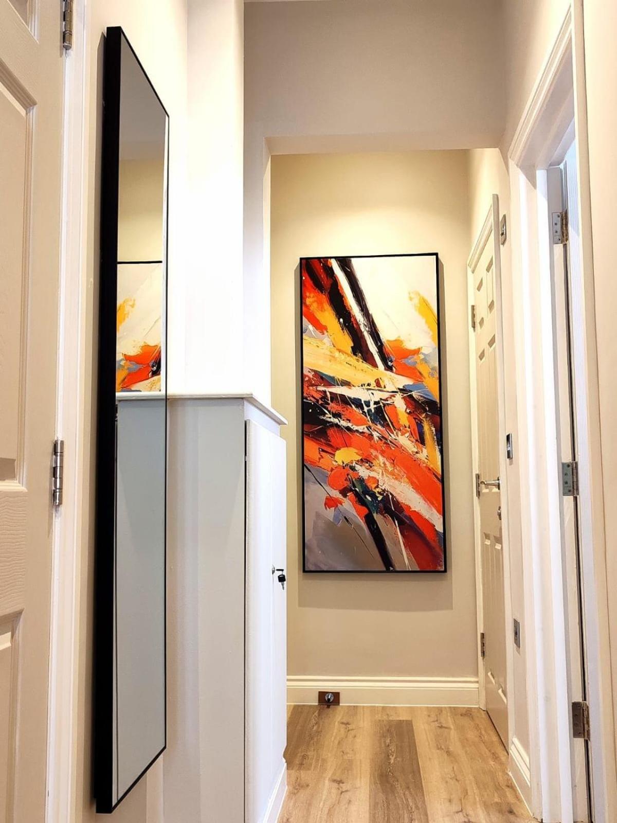 Stunning Modern Apartment Sleeps 4 - 6 Min Walk From Golden Beaches-Free Parking Bournemouth Exterior foto